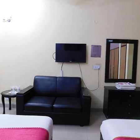 Hotel Tourist Inn Lahore Exterior foto