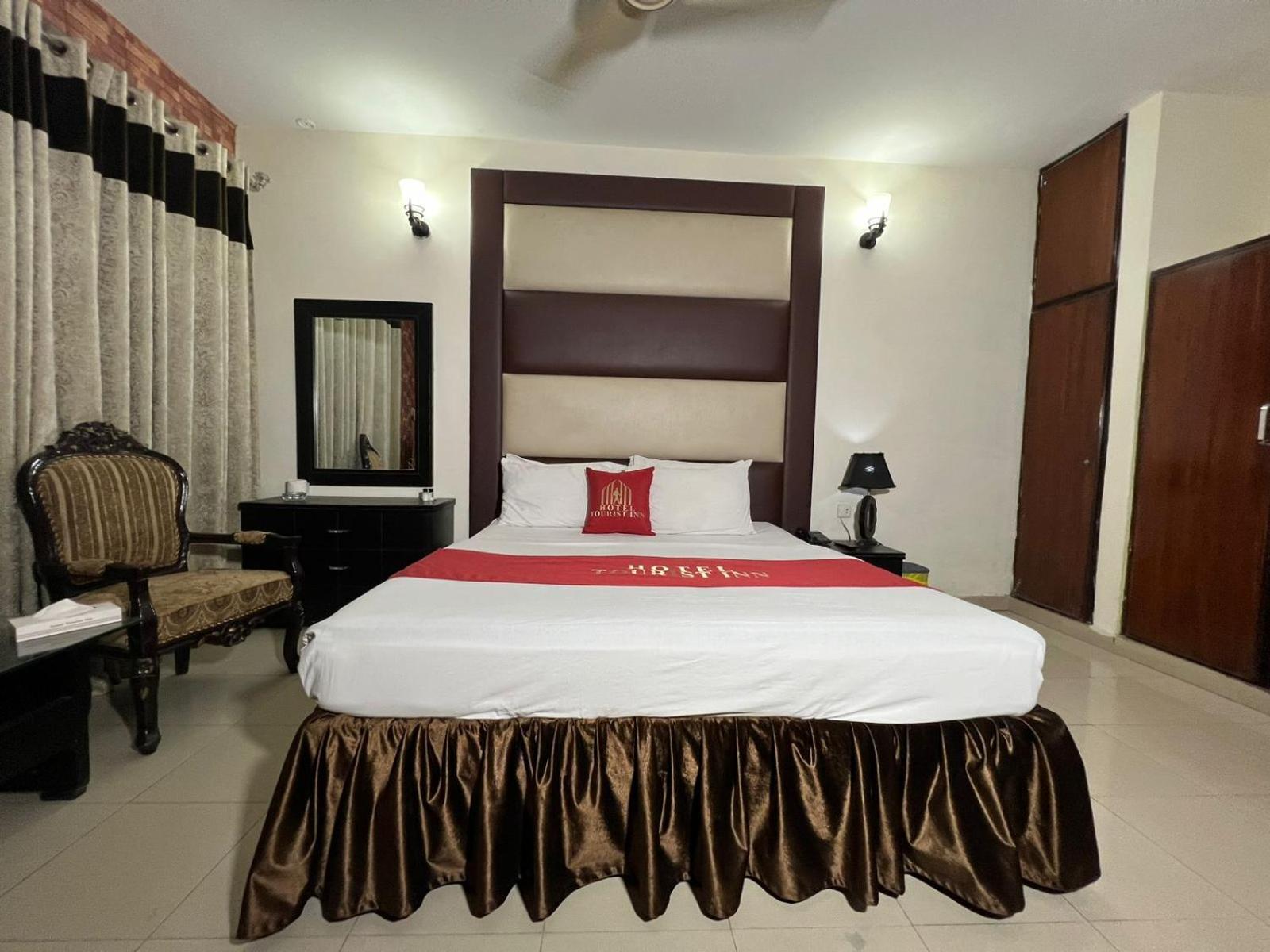 Hotel Tourist Inn Lahore Exterior foto